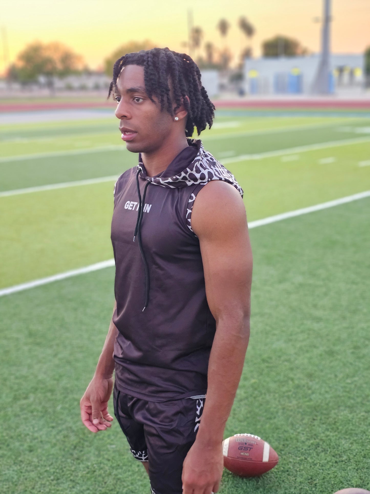 "Pressure" sleeveless hoodie
